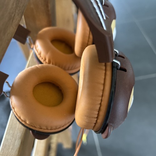 Griffin Volume-Limiting Monkey Kazoo over the ear Headphones for kids - Picture 2 of 3