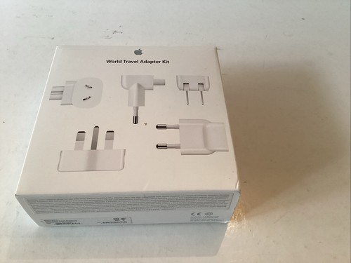 Apple MD837AM/A World Travel Adapter Kit - White