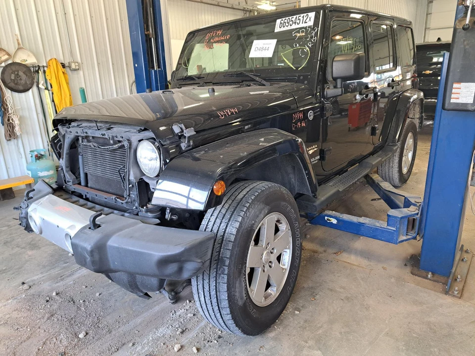 Used Side Marker Light Assembly fits: 2012 Jeep Wrangler Side Marker Grade A - Image 2 of 4