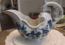 Rare Blue Danube Japan Large Sauce or Gravy Boat / Bowl