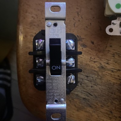 General Electric, TC2368S, 3 Pole, 30 Amp, Toggle Disconnect