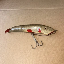 Vintage C.C. Roberts Mud Puppy 6.5” Spinning Tail Wood Fishing Lure