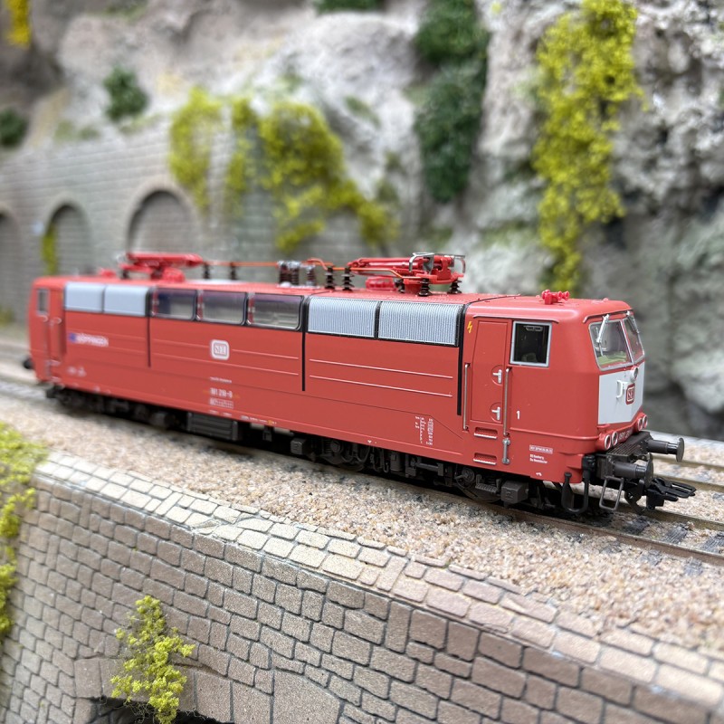 Locomotive électrique 181 218-9 train miniature HO Marklin SEL