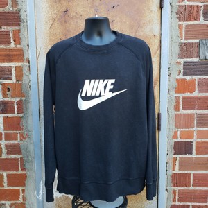 red crew neck nike