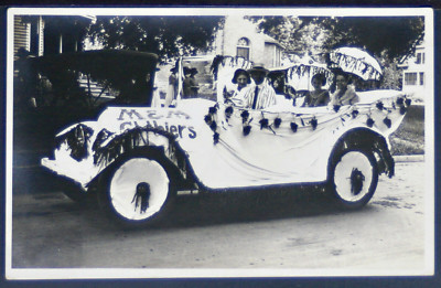 RPPC Holiday Parade Float - M & M Clothiers   AZO Box  PC1563