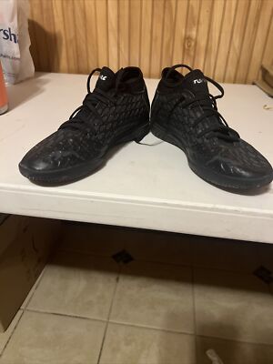 Size 9 - PUMA BLACK