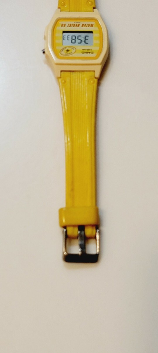 Rare Vintage women casio watch LW-11 401 yellow ** WORKS