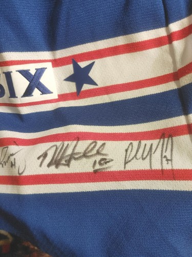 Maglia firmata (11) firmata Hockey Hall Of Fame Legends Classic 2004 gioco JSA LOA - Foto 5 di 13