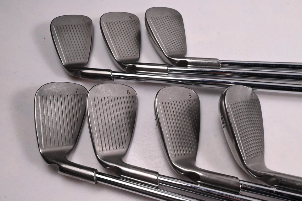 Ping i15 Irons / 4-PW / Yellow Dot / Regular Flex Ping AWT Shafts - Image 3 of 4