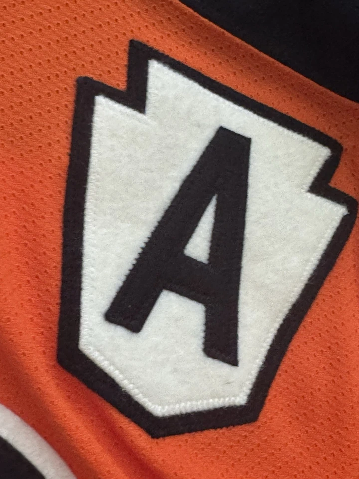 Claude Giroux Flyers Winter Classic Jersey, Small RARE! - Image 3 of 4