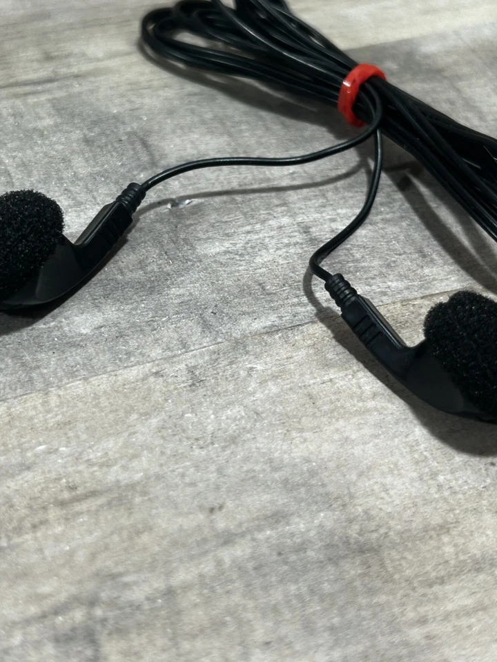 2 Pin Walkie Talkie Earpiece Headset Mic PTT for Kenwood Baofeng Retevis Radio - Image 3 of 3