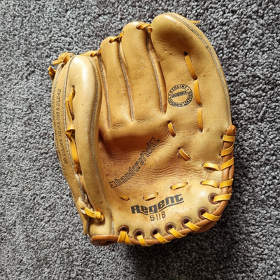 Regent 5118 Vtg Handcrafted 9'' Baseball Glove Genuine Top grain Leather