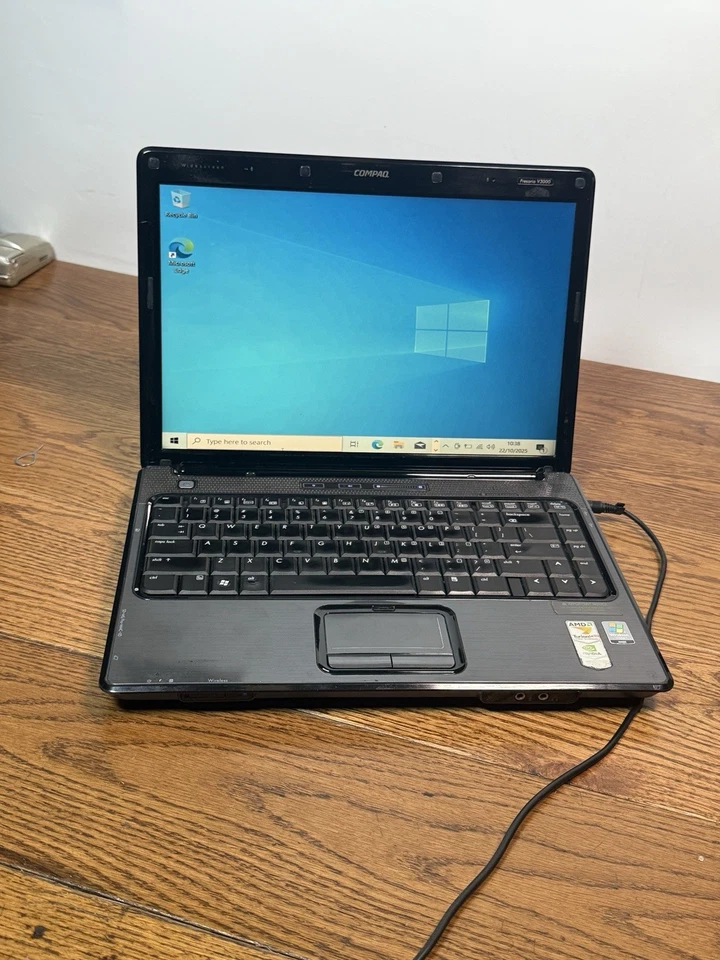 Compaq Presario V3000 Laptop 2GB RAM 120GB HDD – For Parts or Repair NO charger - Image 3 of 4