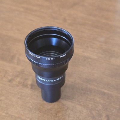 Nikon UR-E20 10x Microscope Eyepiece for Biological Laboratory