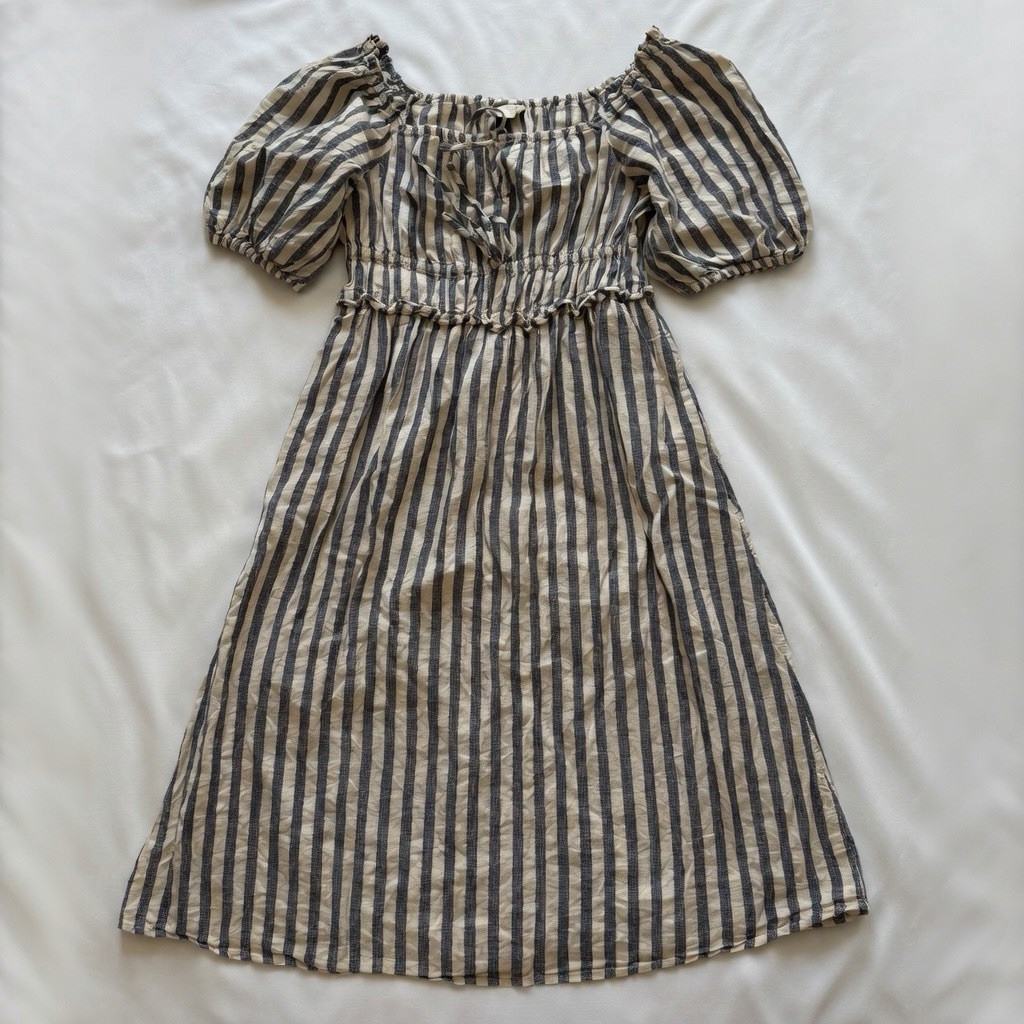 Universal Thread Striped Smocked Off-Shoulder Puf… - image 1