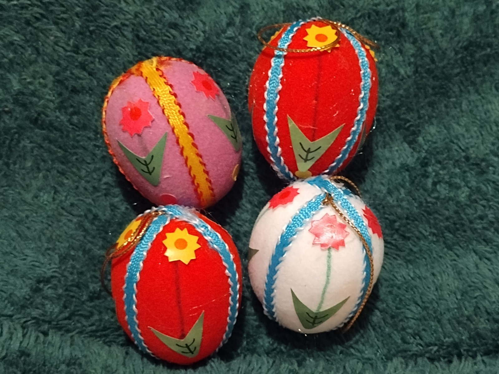 Set Of 4 Vintage Felt Handmade Easter/Spring Tulip Egg Decorations Ready to hang