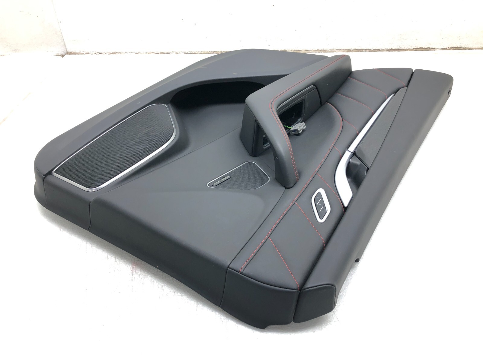 2017-2024 MASERATI LEVANTE S LEFT DRIVER FRONT INTERIOR DOOR PANEL OEM