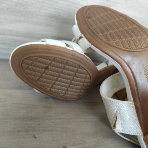 Hush Puppies Girls Slingback Sandals White Snake Skin Buckle Shoes 4 UK 37 EU - Picture 15 of 18