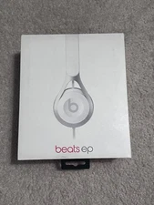 Beats by Dr. Dre EP ML9A2LL/A Headphones - White - Excellent Condition