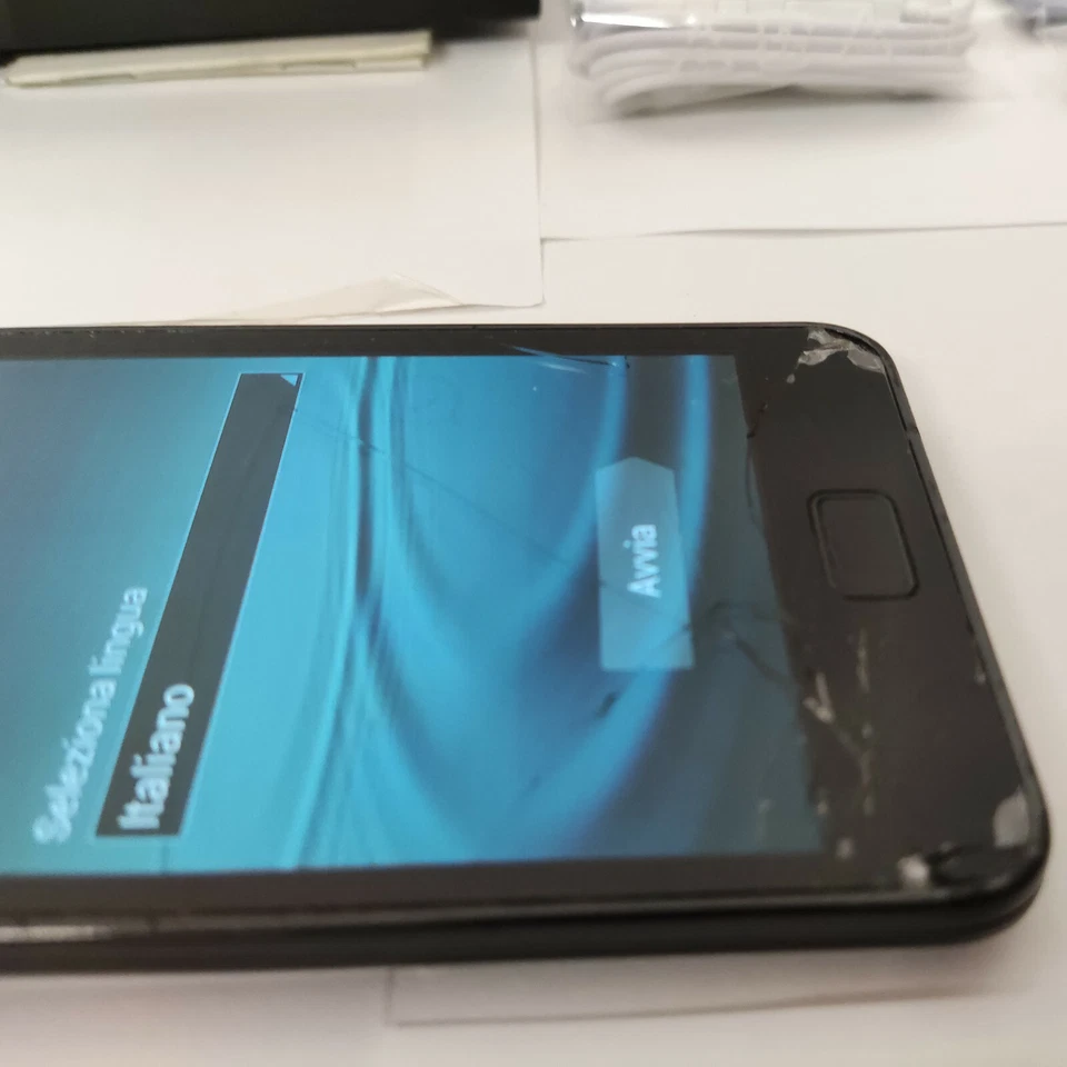 Trio Di Samsung Galaxy S2 SII Black GT-I9100 Per Ricambi., foto 4 di 5