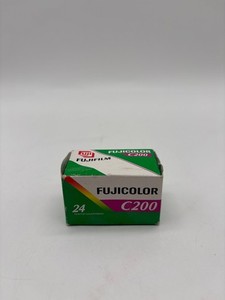 Film argentique Fujicolor C200 24 poses neuf en boîte scellée - #X102