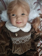 Künstlerpuppe Julia, Karin Lossnitzer . Götz