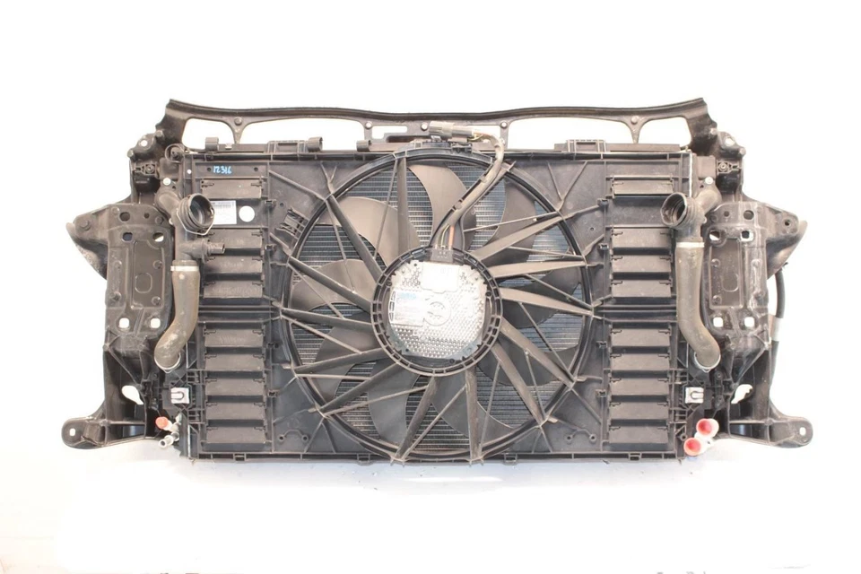 10-16 保时捷 Panamera 完整前散热器核心支撑带散热器  — 第 3/4 张图片