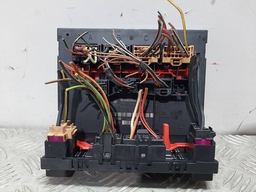 1T1937615B FUSE BOX UNIT / 4678850 FOR VOLKSWAGEN TOURAN 1T2 EDITION