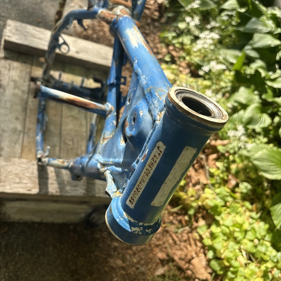 Cuadro principal Yamaha 1987 YZ80 carrocería chasis YZ 80 #2HF-21110-00-UJ Foto 2 de 4