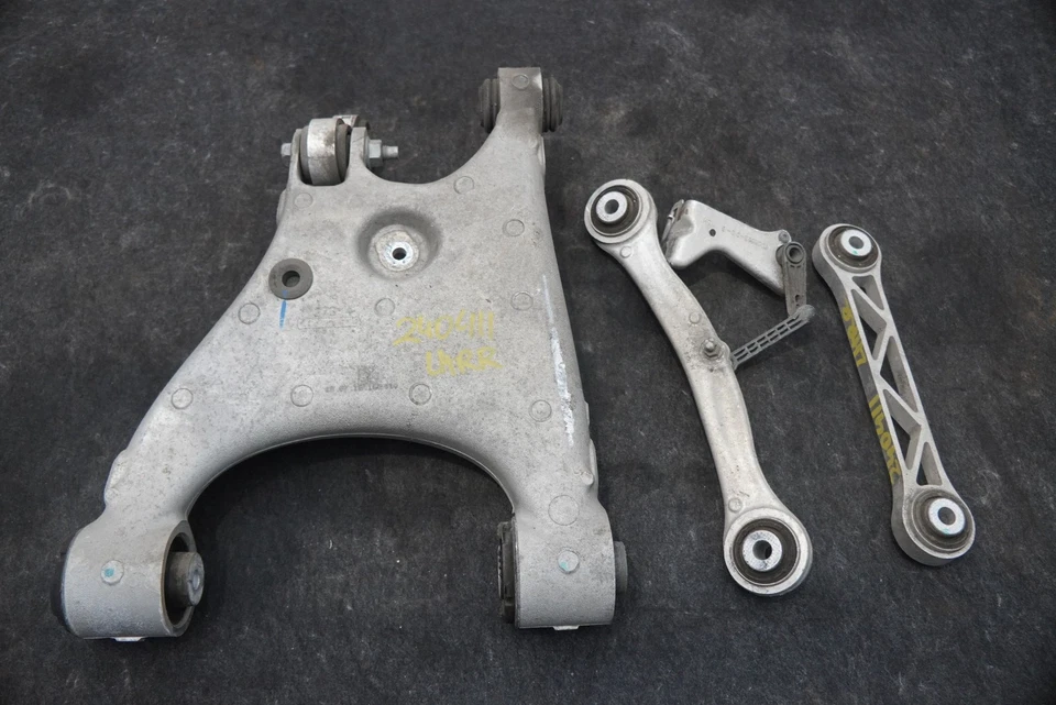 Set Rear Suspension Left Control Arm 1027451-00-D OEM Tesla Model X 2018 - Image 2 of 4
