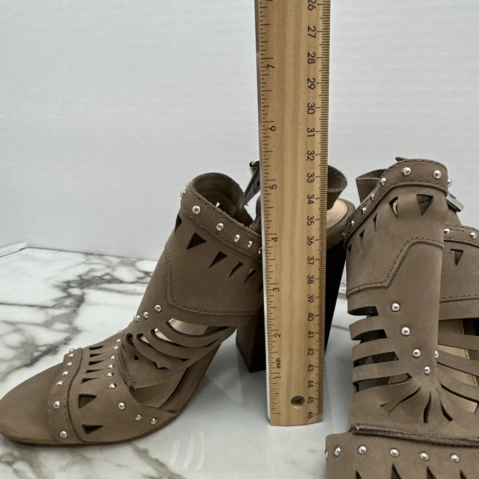 Vince Camuto VC Reston Para Mujer 7.5 M Cuero Gamuza Tirantes Tacones Gruesos Tachonados Foto 3 de 4