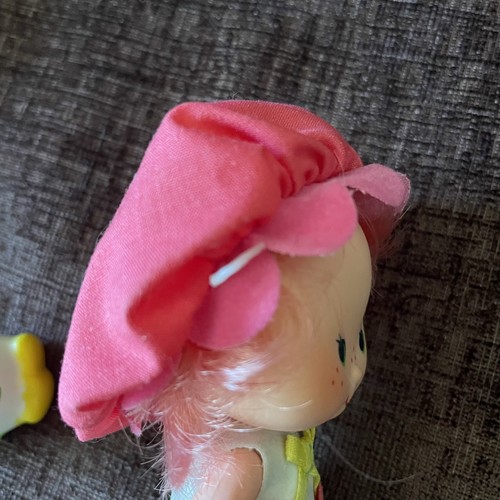 Vtg 1982 Kenner Cherry Cuddler and Gooseberry Strawberry Shortcake with Box - Picture 4 of 10