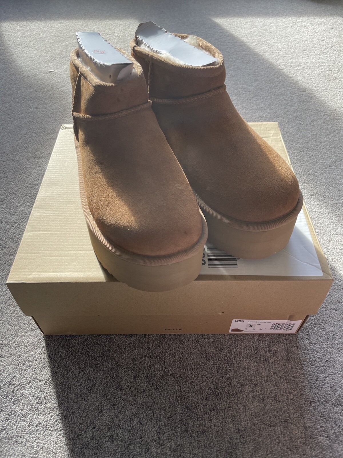 UGG Ultra Mini Plataforma Castaño - Reino Unido 6 - NUEVO - PRECIO DE VENTA SUGERIDO POR EL FABRICANTE £155 - 100% Auténtico