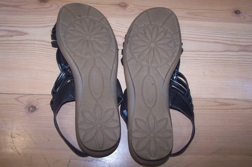 Wear Ever Size 8M Black Slingback Ellasyn Women's Sandal Shoes Low wedge - Picture 9 of 9