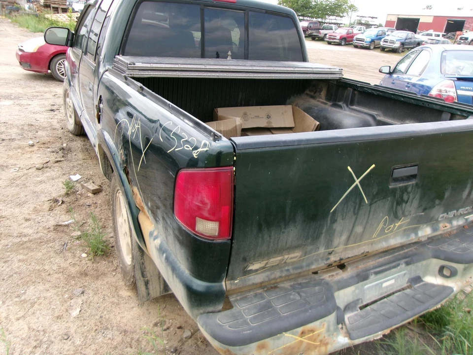 Used Air Cleaner Assembly fits: 2002 Chevrolet S10/s15/sonoma Grade A - Image 3 of 4