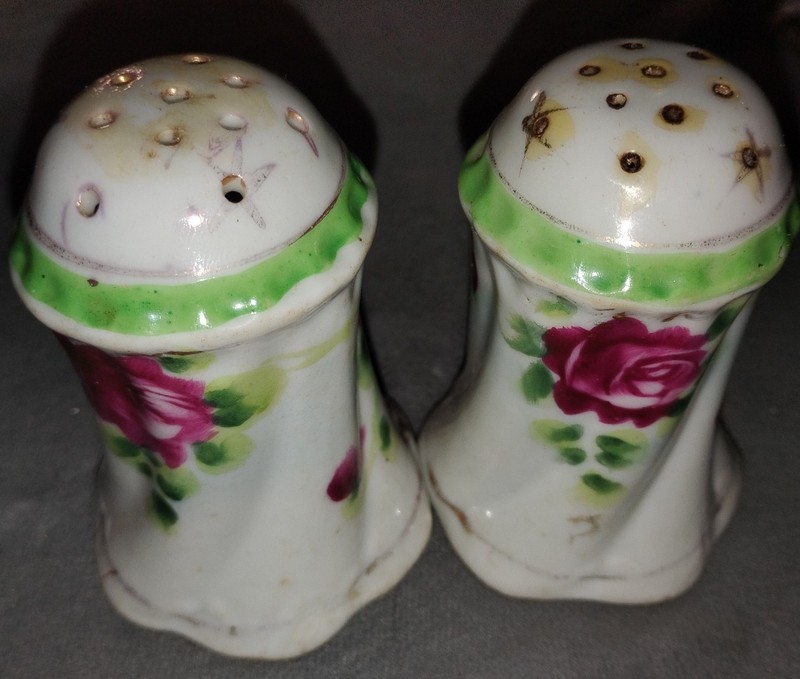 Vintage Rosenthal RC Versailles Bavaria porcelain salt and pepper shakers