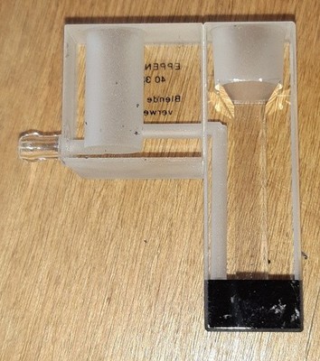 Eppendorf 4033 Küvette Absaug Halbmikroküvette Photometer Semi M. SuctionCuvette