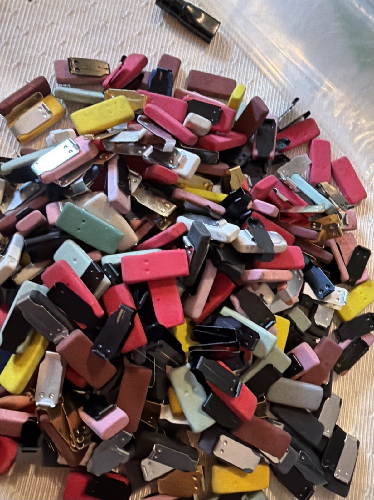 100 Blackwing Pencils Replacement Erasers Green Red Yellow Pink Black White