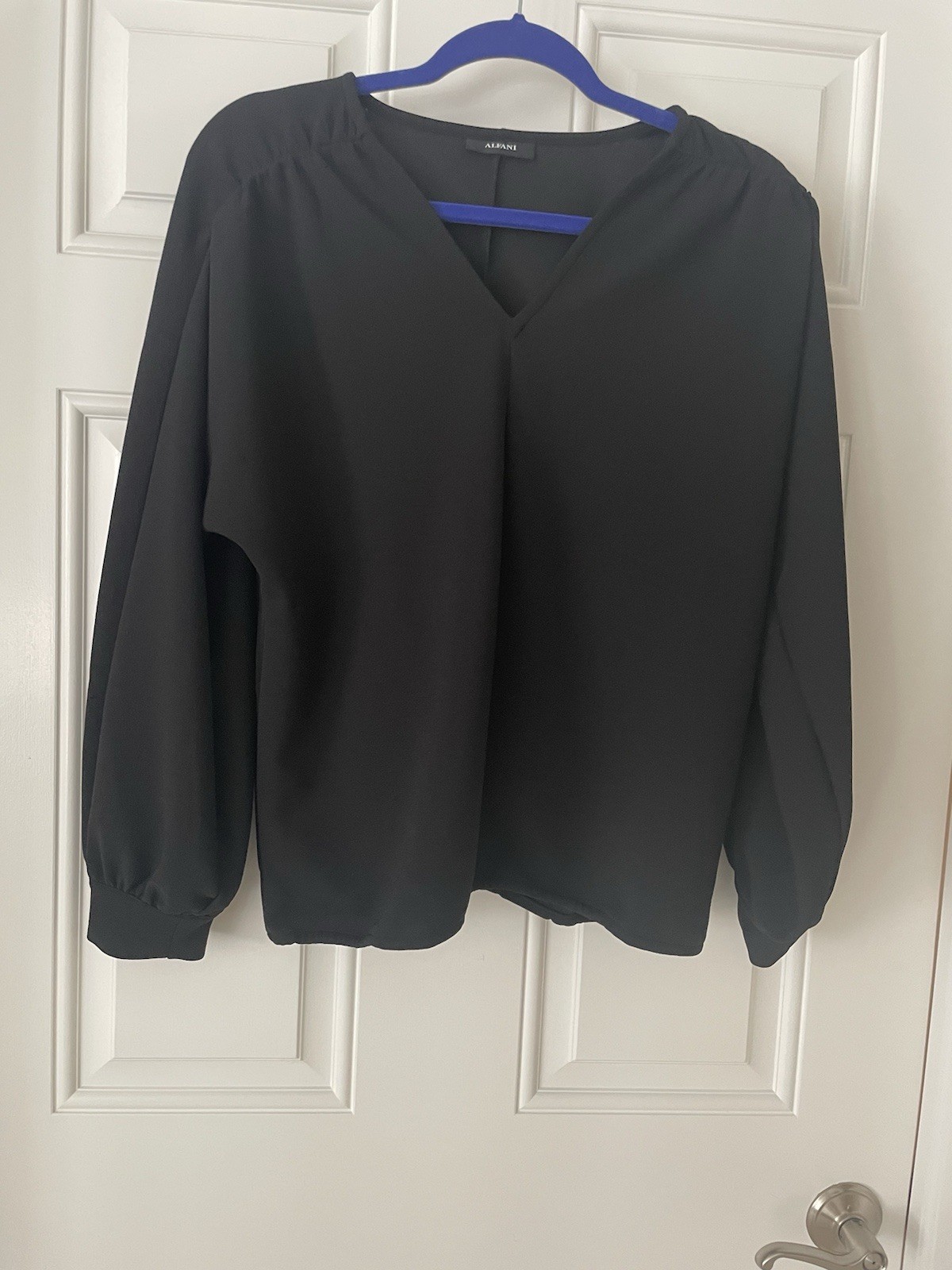 Women's Alfani Black top, Size XL, V-neck, blouson sleeve w/cuff, Polyester