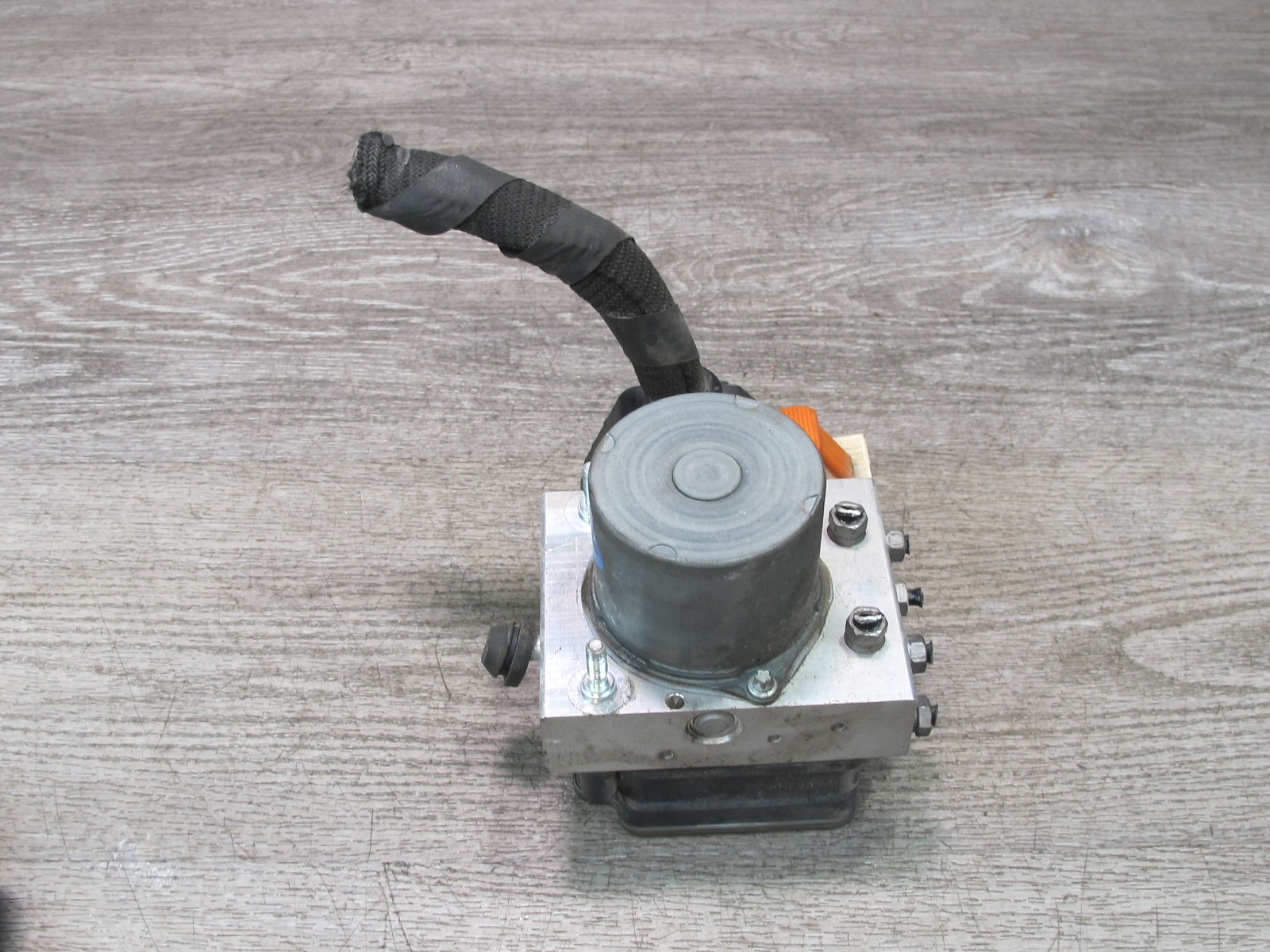 2017-2020 MASERATI LEVANTE M161 3.0L ANTI LOCK BRAKE ABS PUMP MODULE UNIT