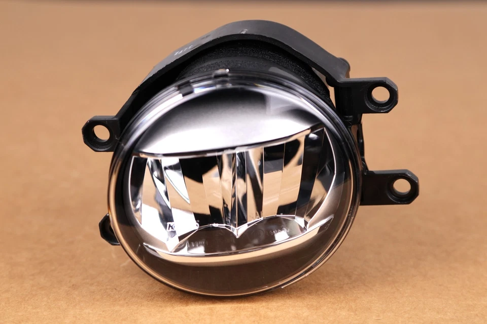 New Set! 2016-2020 Lexus GS300 GS350 GS450h Front Right Left LED Fog Light OEM - Image 3 of 4