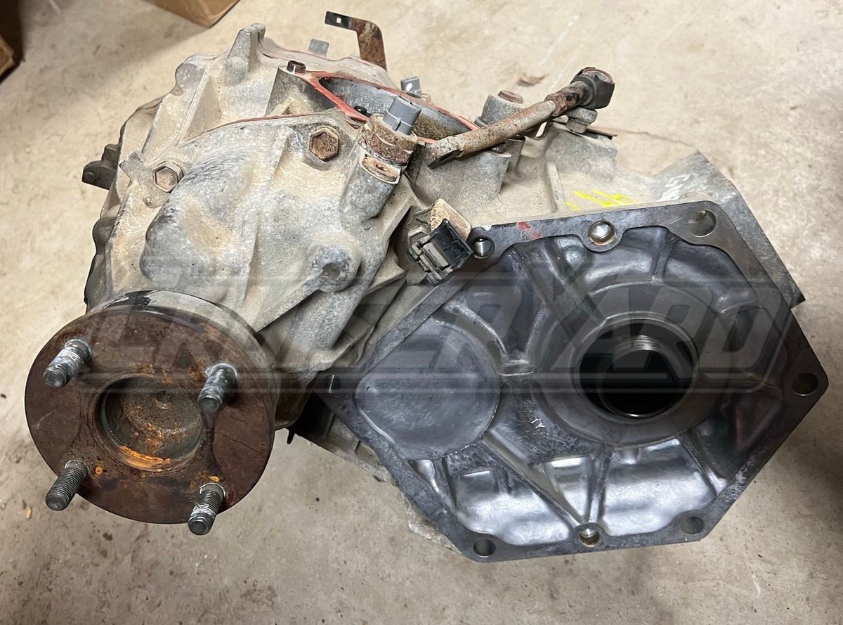 Toyota Land Cruiser UZJ100 Lexus LX470 Transfer Case 36130