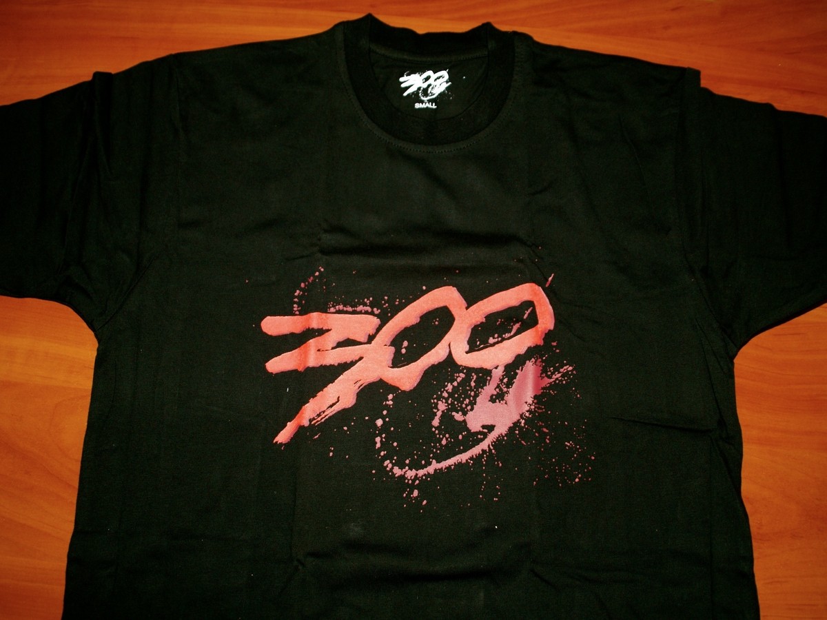 ZACK SNYDER'S 300 SPARTANS *OFFICIAL* MOVIE T-SHIRT WARNER BROS