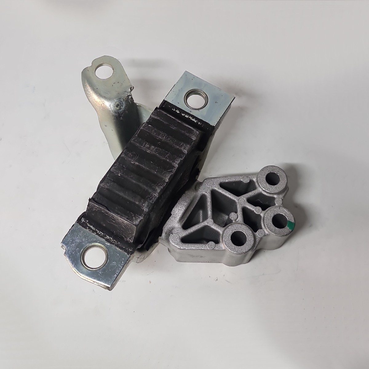 その他 panda Engine Support Bracket Fiat Panda 1.1 - 1.2 from 2003