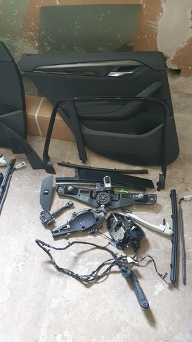 BMW X1 E84 Türverkleidung hinten links, Fensterscheibe,Fensterheber, Ersatzteile