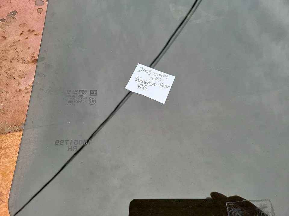 02-09 Chevy Envoy XL TrailBlazer GMC LADO DEL PASAJERO PUERTA TRASERA VIDRIO PRIVACIDAD Foto 3 de 4