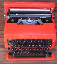Olivetti Valentine Typewriter Red Vintage  w/ Case Spain Works Clean