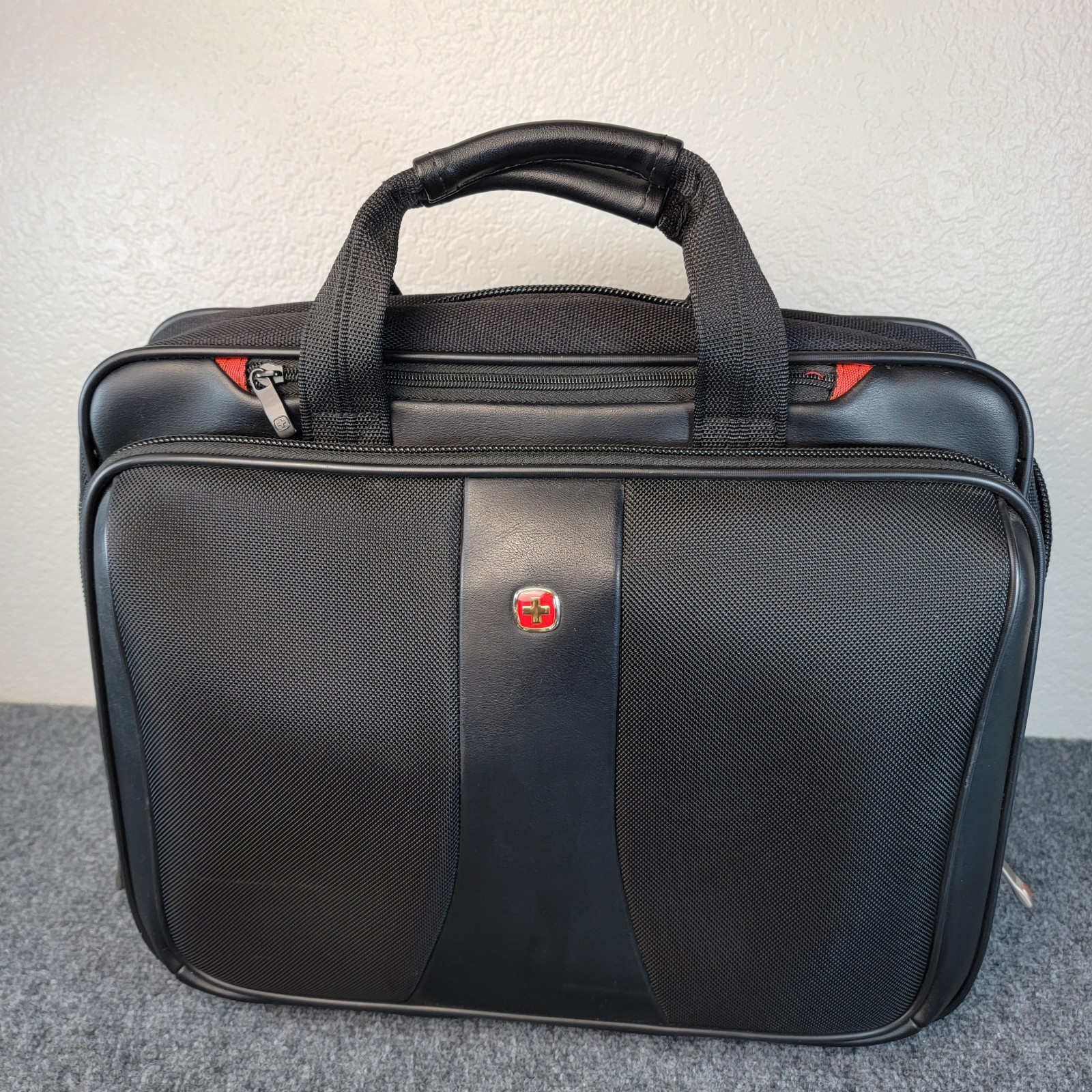 Wenger Legacy 16" Laptop Briefcase Black Business Office Tra