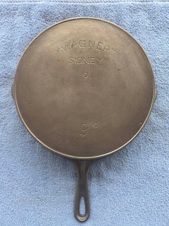 #9 WAGNER cast iron skillet HR 9 C VG con NR!
