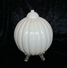 Antiker Lampenfuß aus weißem Porzellan Heutettau